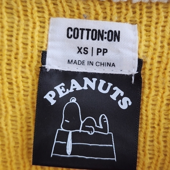Peanuts Women's XS/PP Knit Sweater Cropped Crewneck Printed - Picture 7 of 8